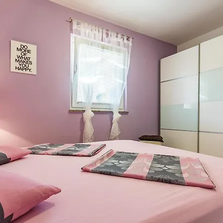 Lägenhet Three-bedroom In *