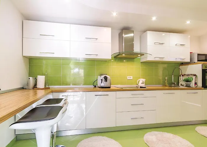 Three-bedroom In Galižana