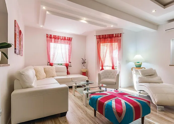 아파트 Three-bedroom In *