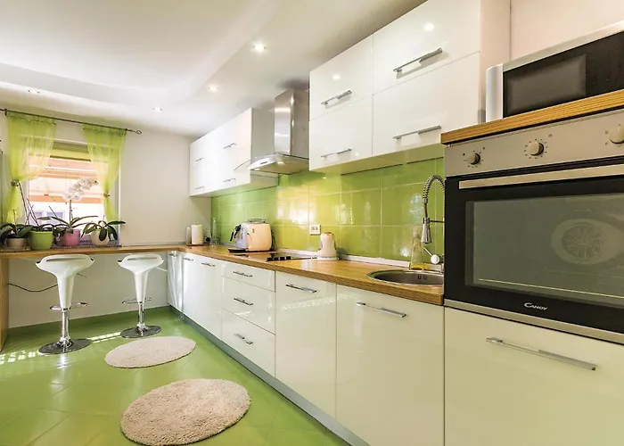 Three-bedroom In 아파트 Galižana